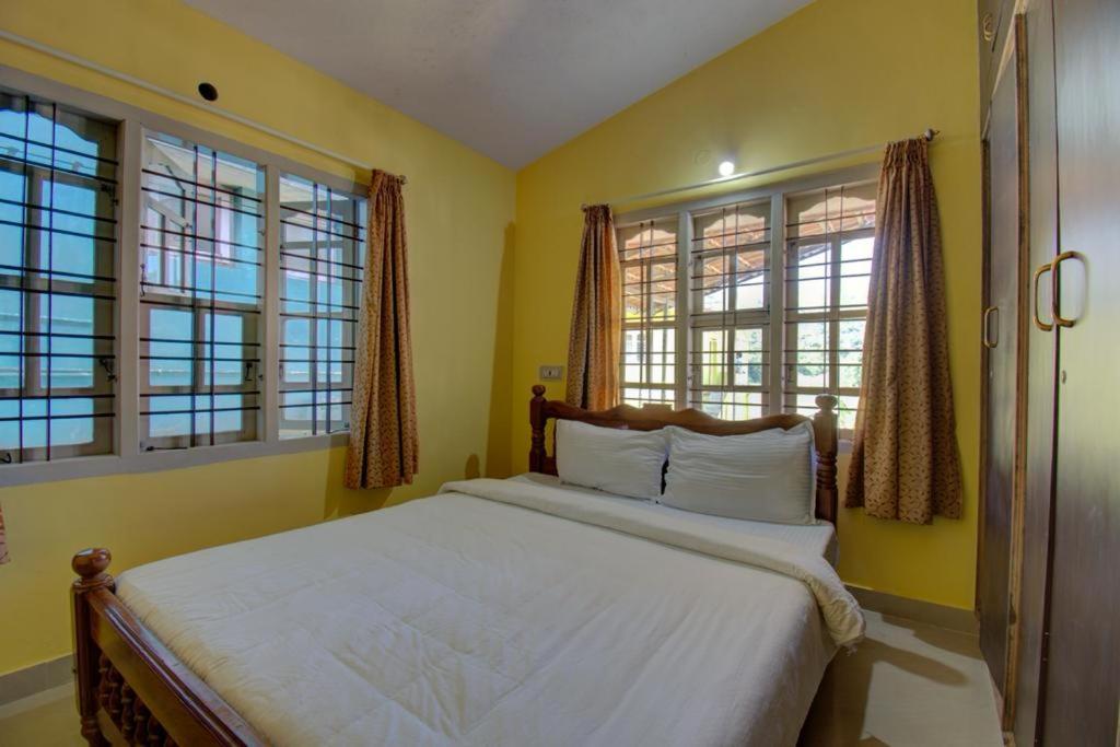 Green Land Estate Homestay 5 Rooms With Garden View Madikeri Zewnętrze zdjęcie
